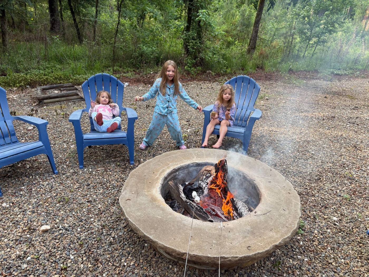 S'mores around the fire pit